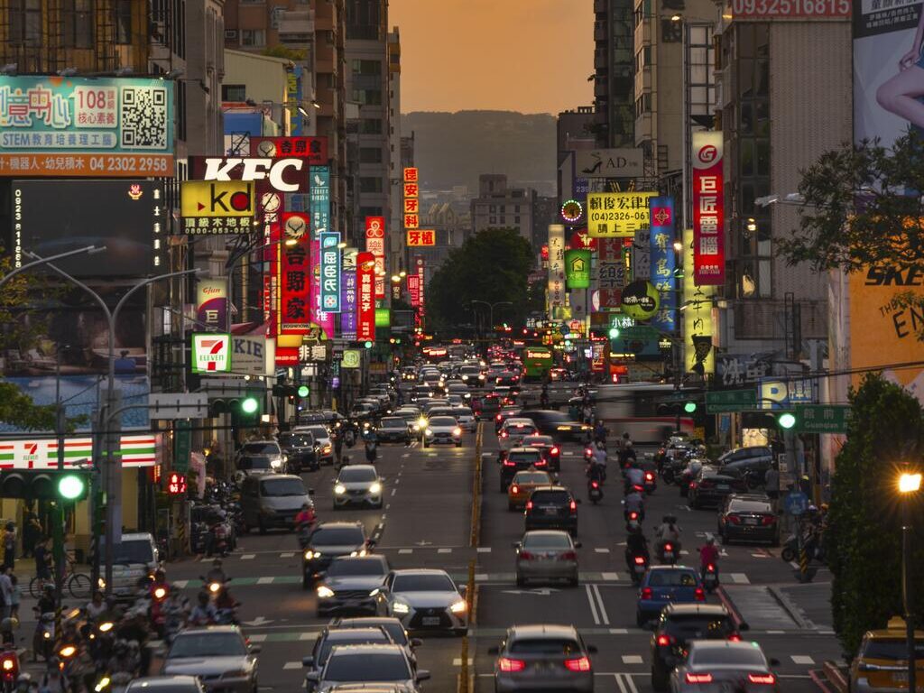 台中「公益路商圈」人潮爆發　5個月湧入965萬人奪冠　暑假再推七夕浪漫市集